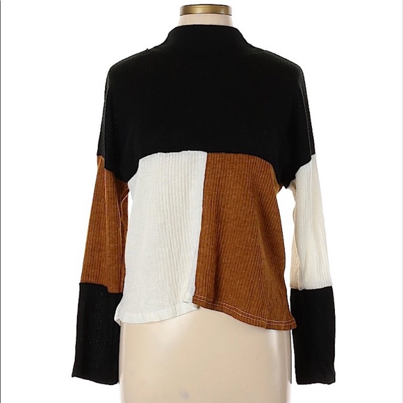 SHEIN Sweaters - Shein Light Weight Sweater